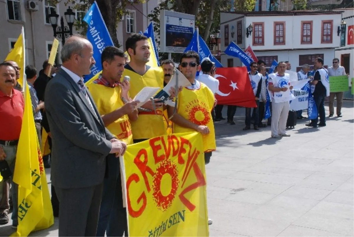 Tokat\'ta Eğitimcilerden 1 Günlük İş Bırakma Eylemi