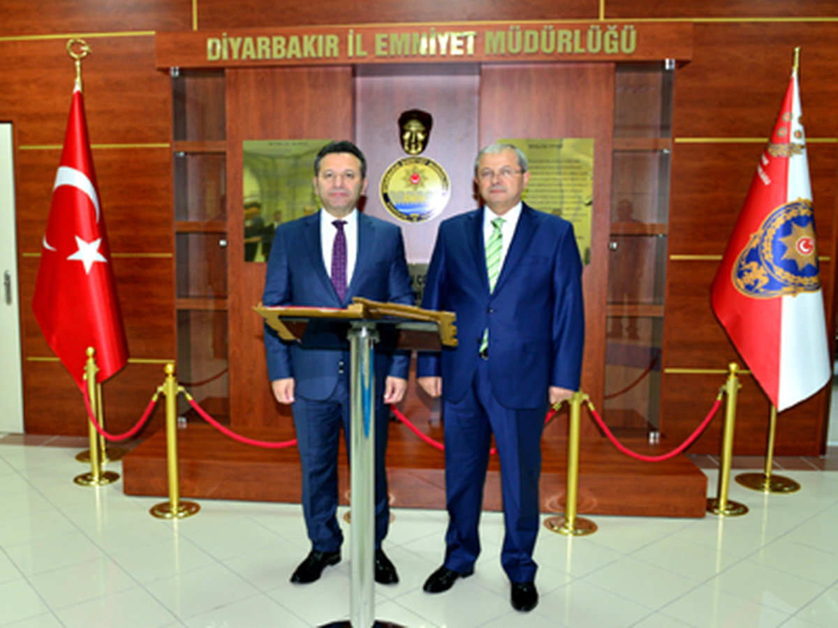 Vali\'den Emniyet ve Jandarmaya Ziyaret