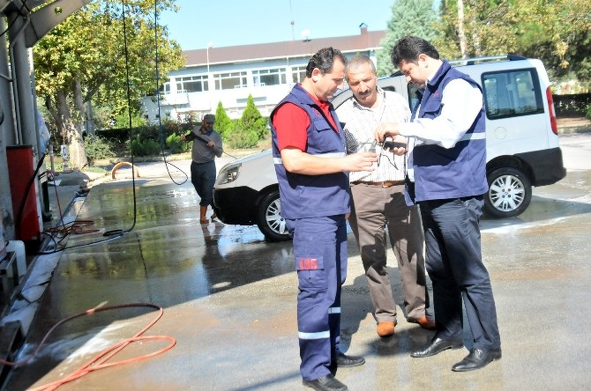 Yalova'da Şebeke Suyuyla Araba Yıkayan İşletmelere Denetim