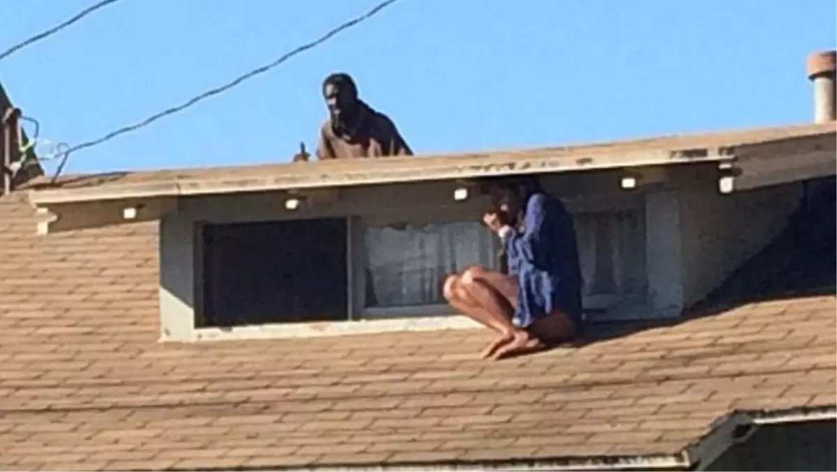 Evine Giren Adamdan Kaçan Kadın, Yarı Çıplak Çatıya Sığındı