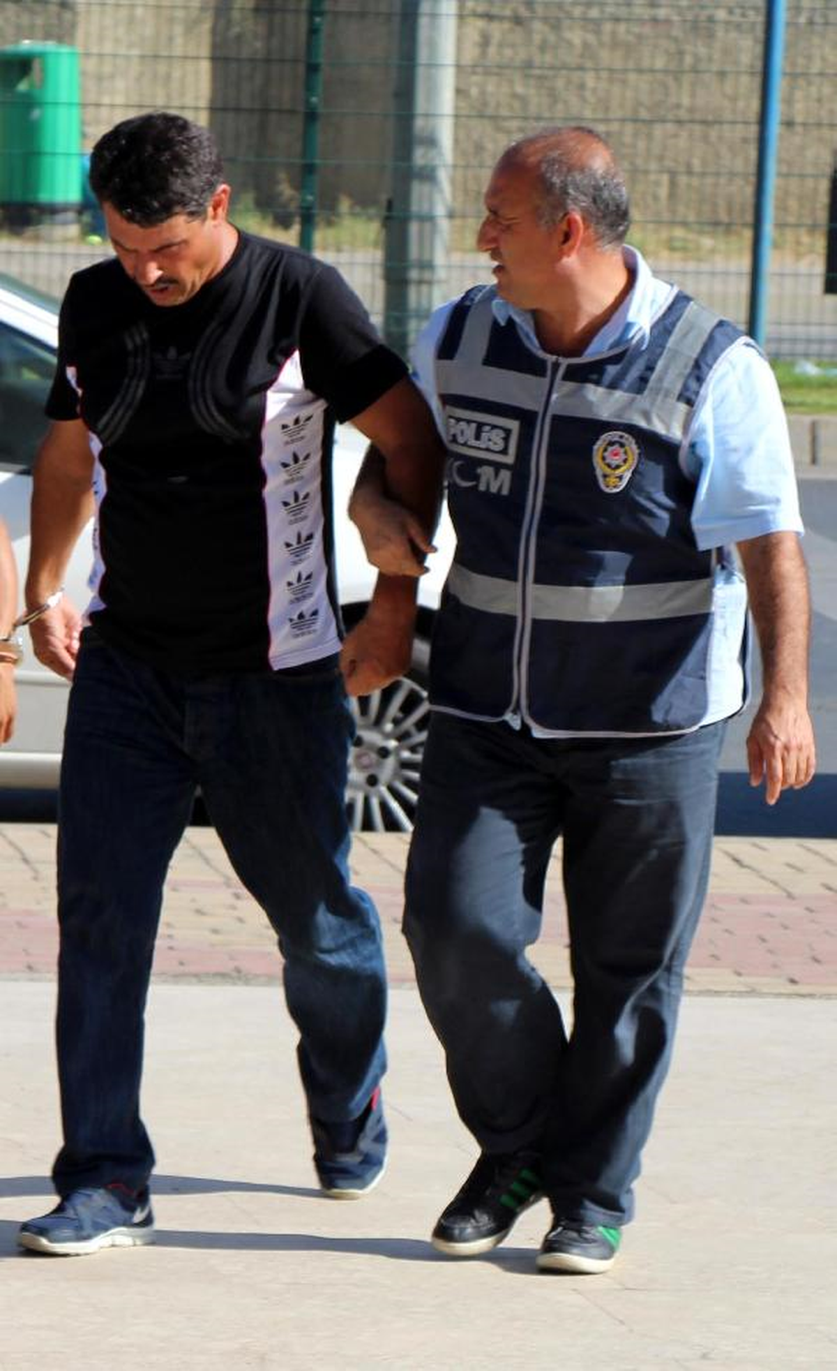 Alanya\'da Sahte Milli Piyango Bileti Operasyonu