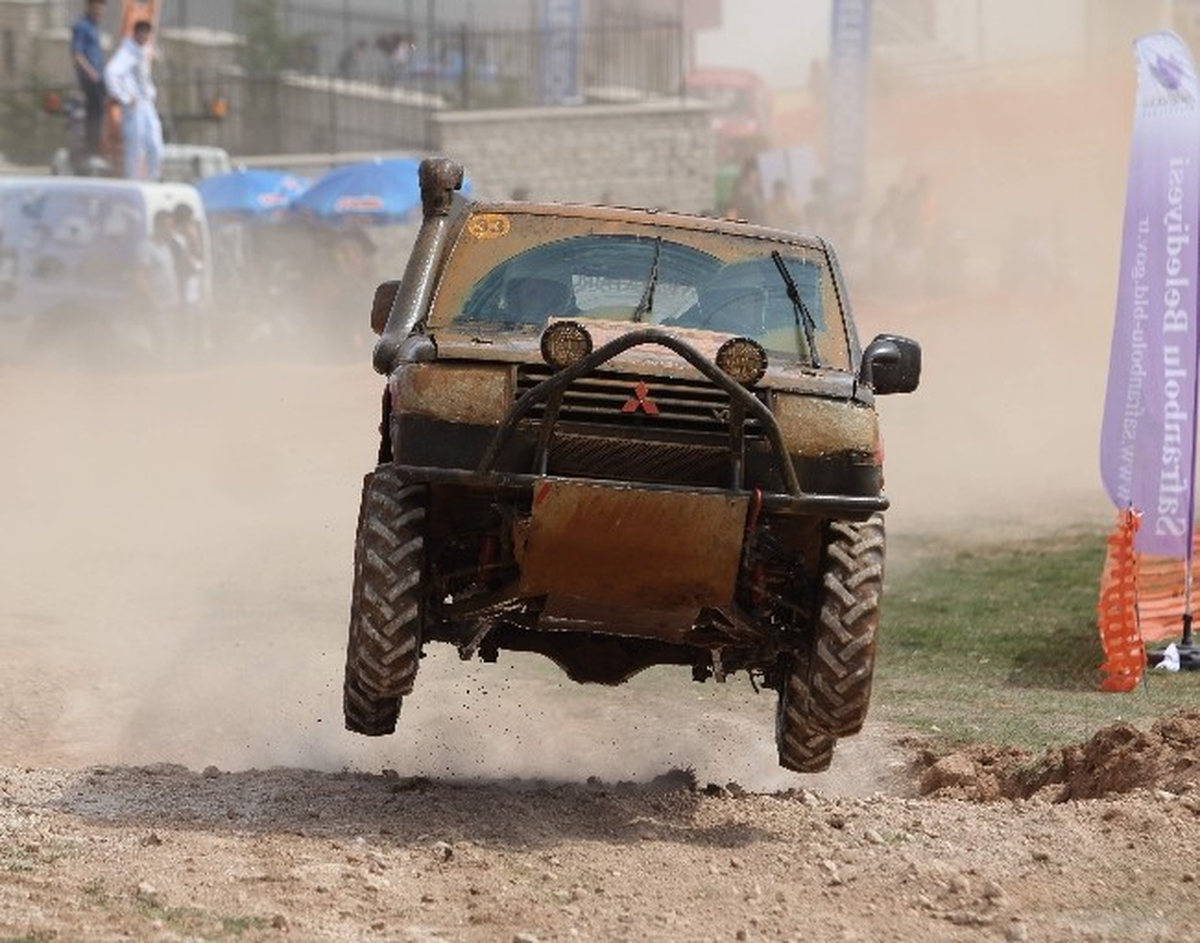 Ardeşen Off-Road Spor Kulübü, Ermenista\'nda Off-Road Yarışlarına Katıldı