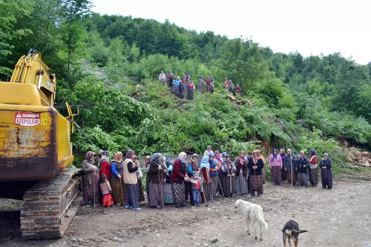 Köy Sakinlerinden Mermer Ocağı Protestosu