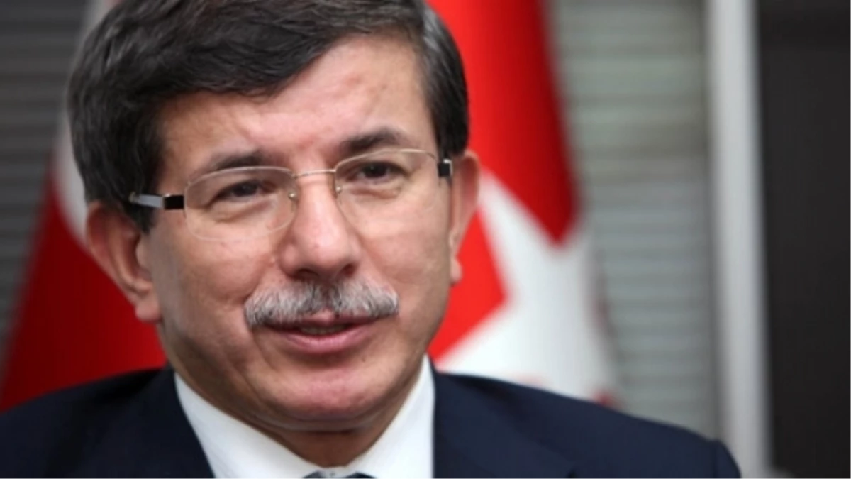 Başbakan Davutoğlu, Maliye Bakanlığı\'ndan Brifing Alıyor