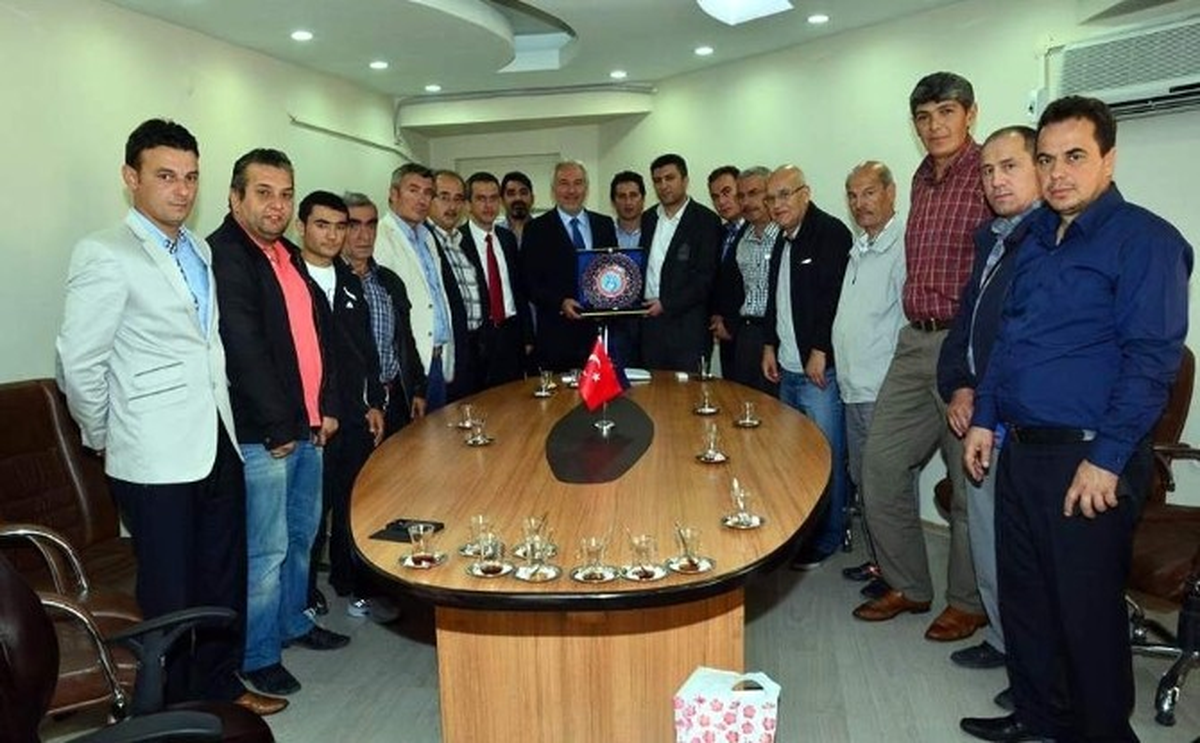 Başkan Kamil Saraçoğlu\'na Teşekkür Ziyareti