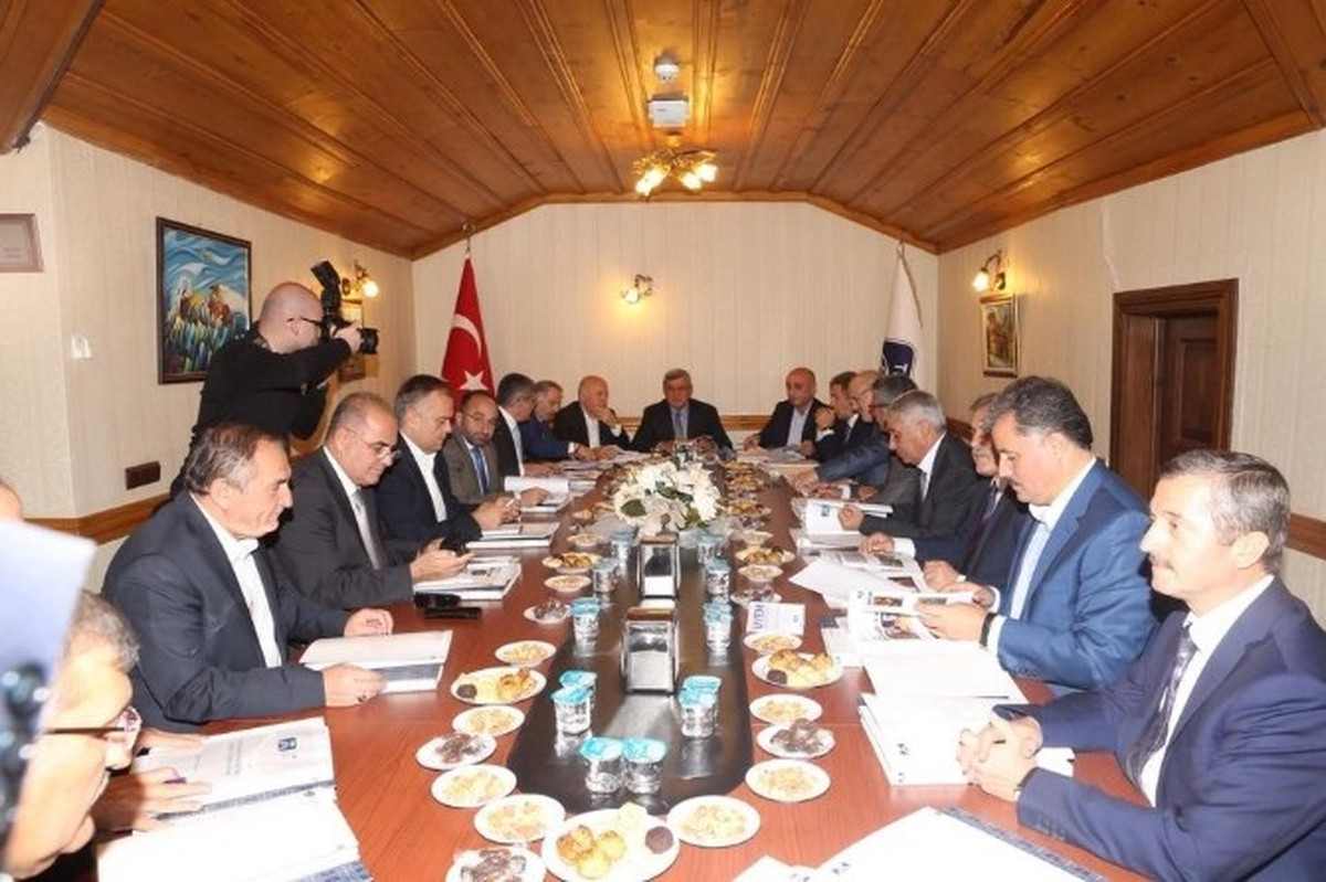 Kartepe Belediye Başkanı Üzülmez, TDBB Toplantısına Katıldı