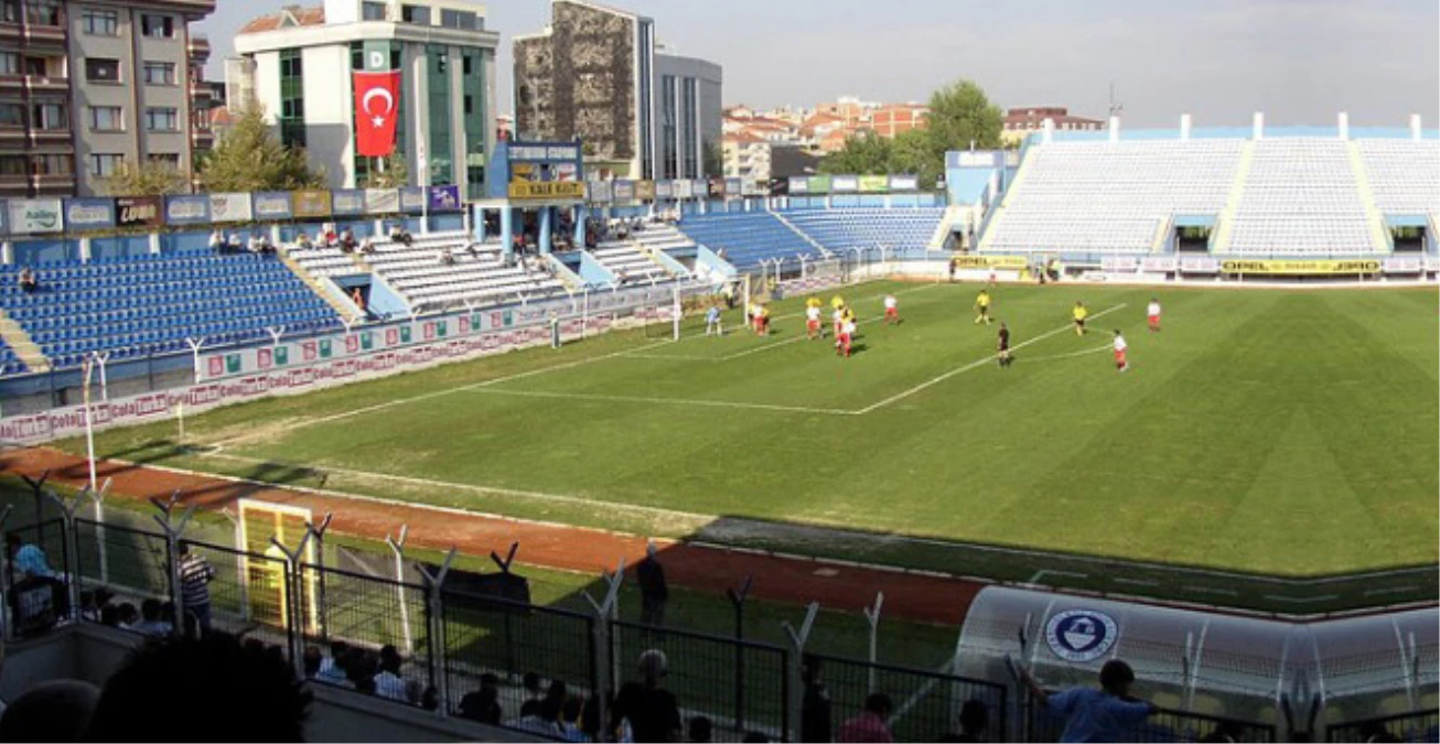 Beşiktaş, Zeytinburnu Stadı\'na Yöneldi