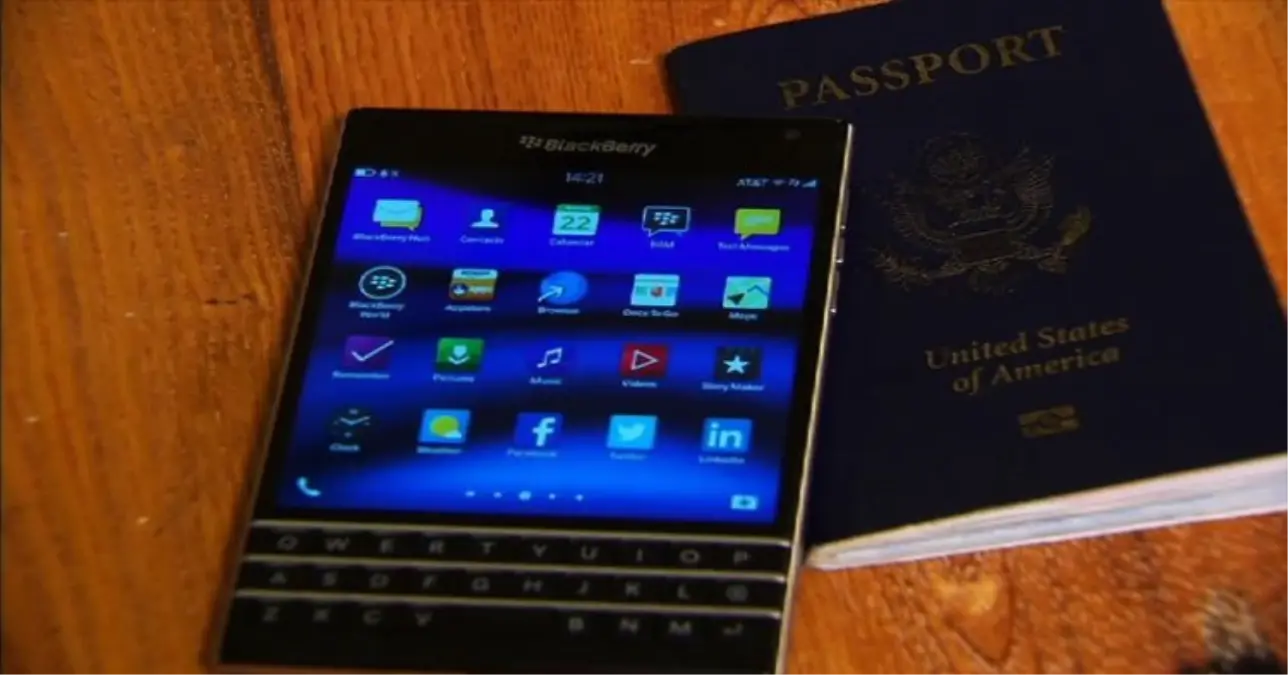 Blackberry \'Nin Yeni Modeli Blackberry Passport!