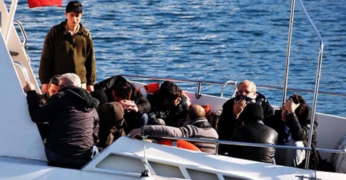 Çeşme\'de 95 Kaçak Denizden Kurtarıldı