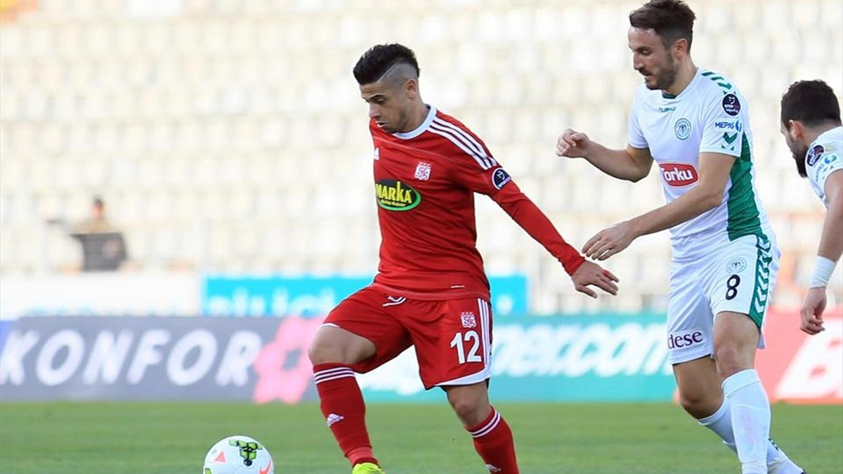 Cicinho: Sabırlı Olup, Galatasaray\'ı Şaşırtmamız Gereken Bir Maç