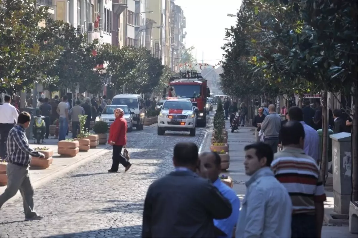 Düğün Konvoyu Değil İtfaiye Konvoyu