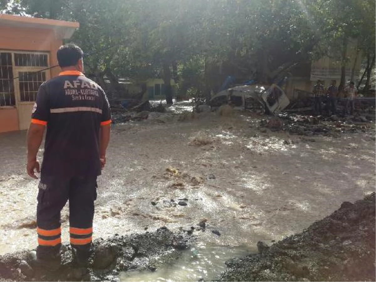 Erzin\'de Sel Felaketi: 4 Ölü, 2 Kayıp- Yeniden