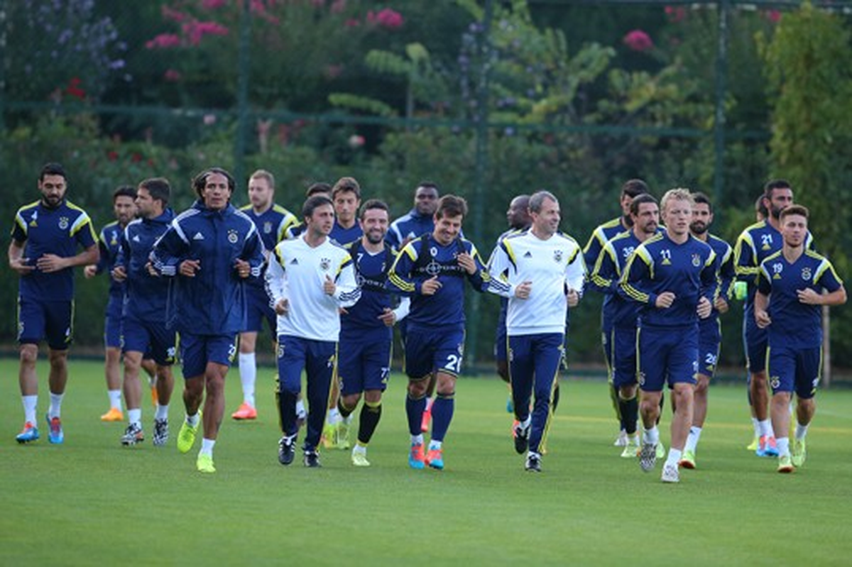 Fenerbahçe, Akhisar Maçına Hazırlanıyor