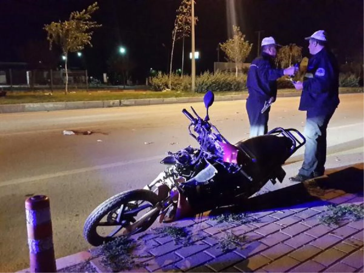 Kamyonetin Çarptığı Motosikletli Ağır Yaralandı