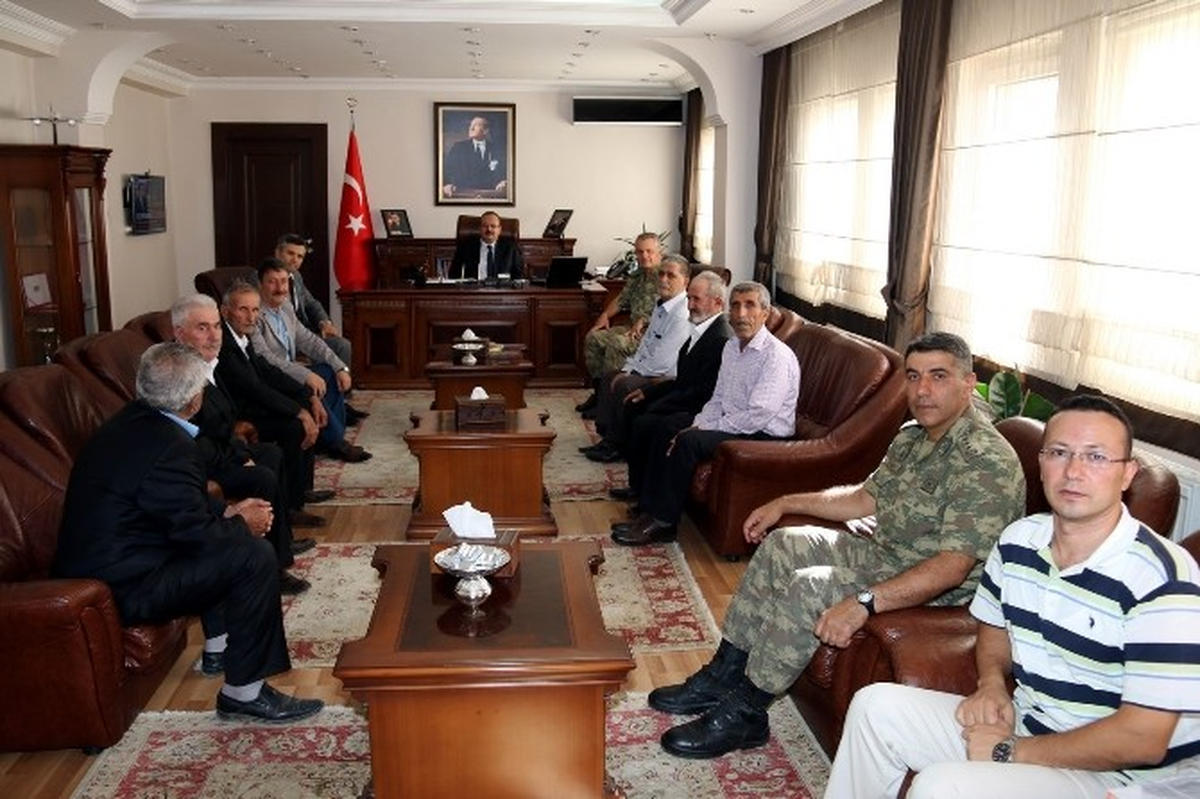 Kıbrıs Gazileri, Vali Canbolat\'ı Makamında Ziyaret Etti