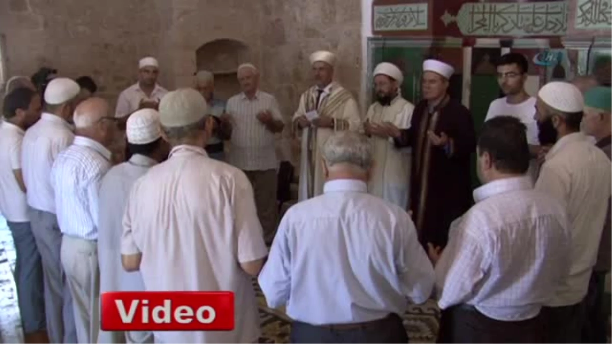 Kıbrıs Rum Kesimindeki Cami, 40 Yıl Sonra İbadete Açıldı