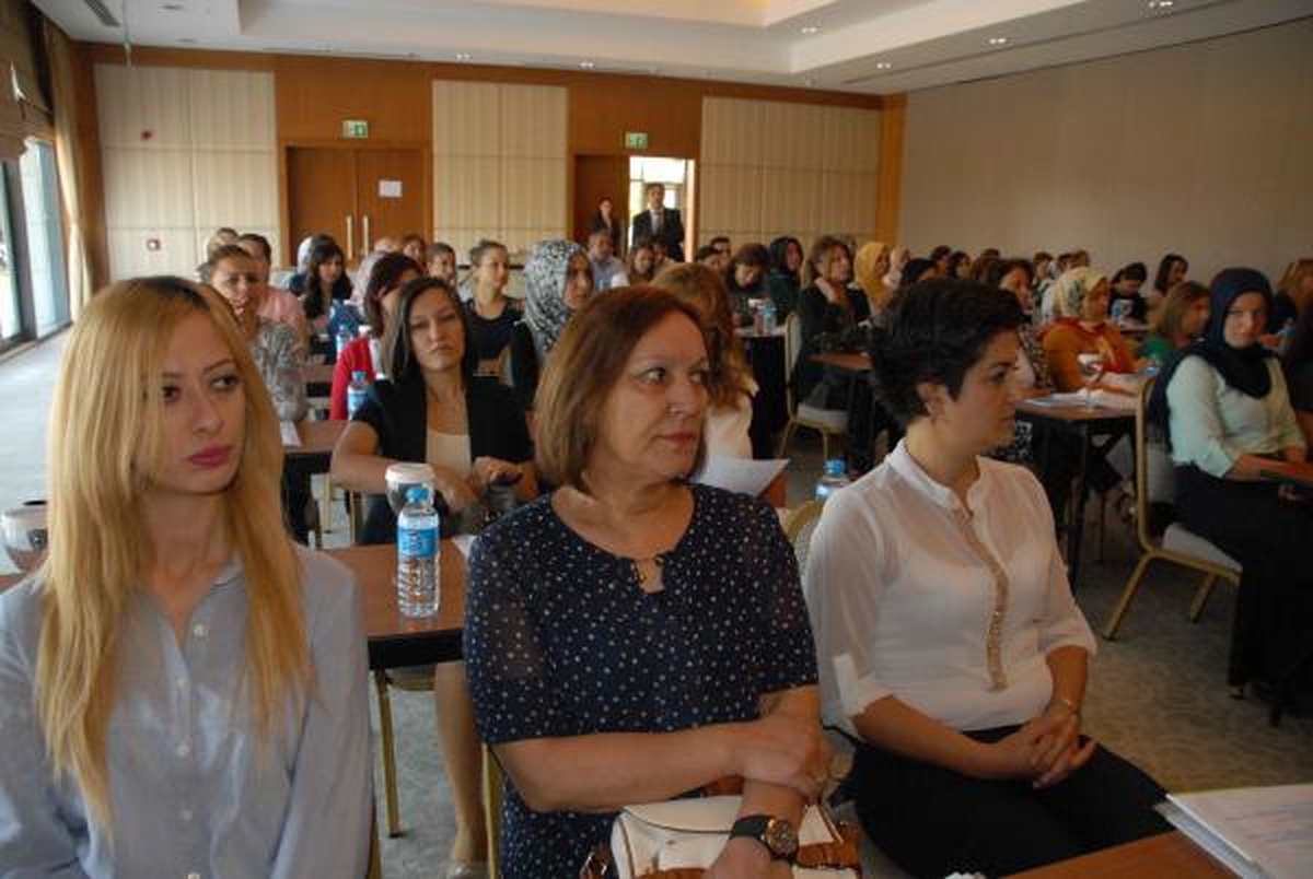 Sendikal Mücadeleye Kadın Eli Değmeli