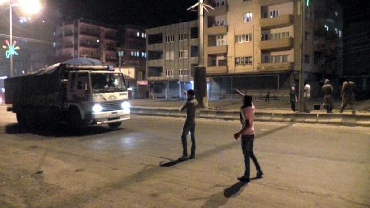 Silopi\'de 7 YPG\'linin Cenazesinden Sonra Olaylar Çıktı