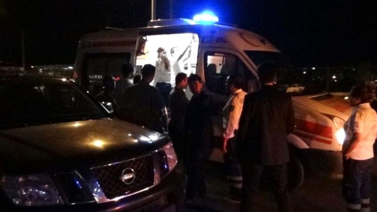 Diyarbakır'da Bakan Eker'in Konvoyunda Kaza: 2 Koruma Polis Yaralandı