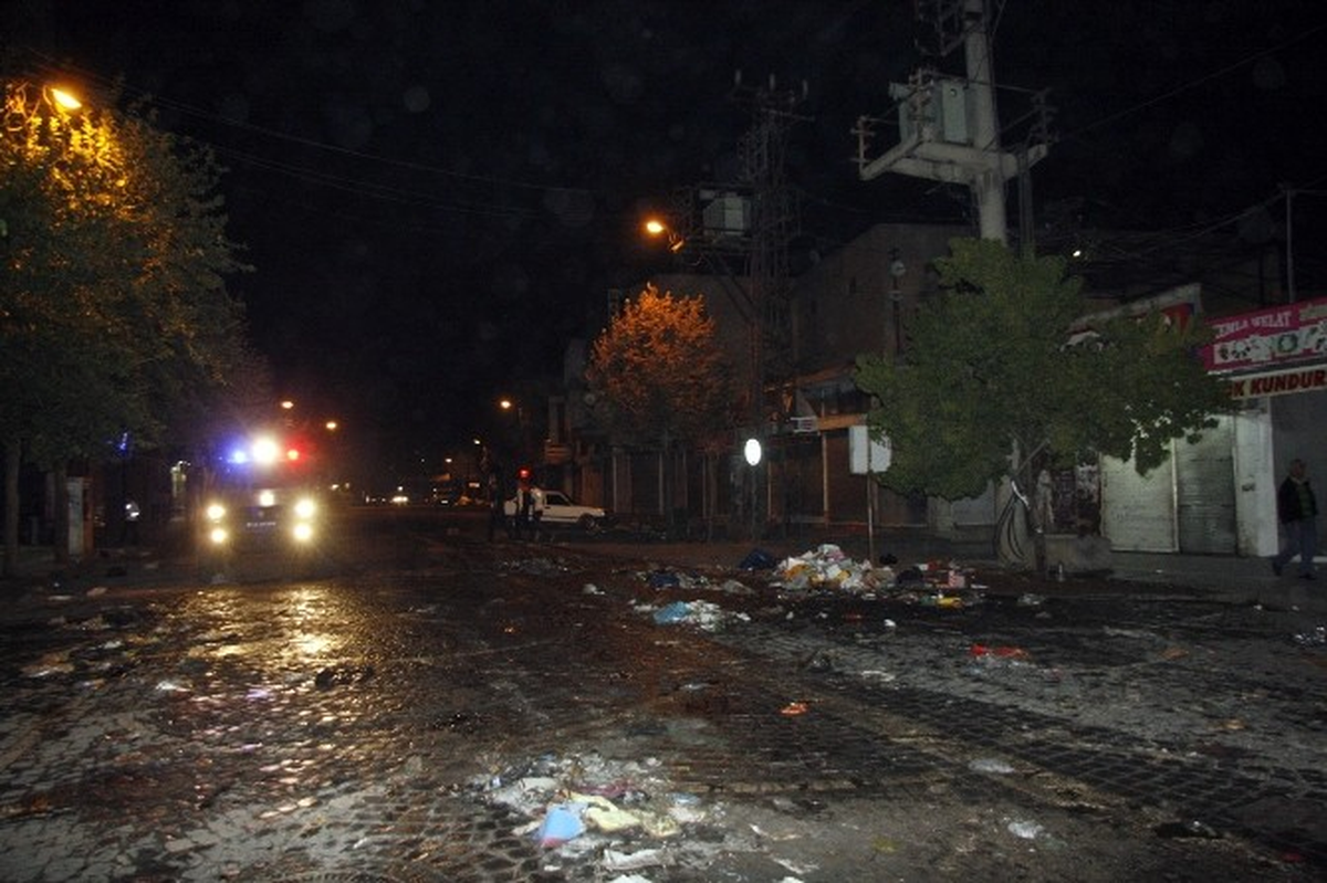 Diyarbakır'da Polise Ses Bombalı Saldırı