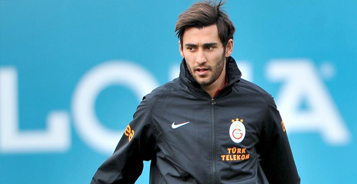 Galatasaray'da Veysel Sarı Hastaneye Kaldırıldı