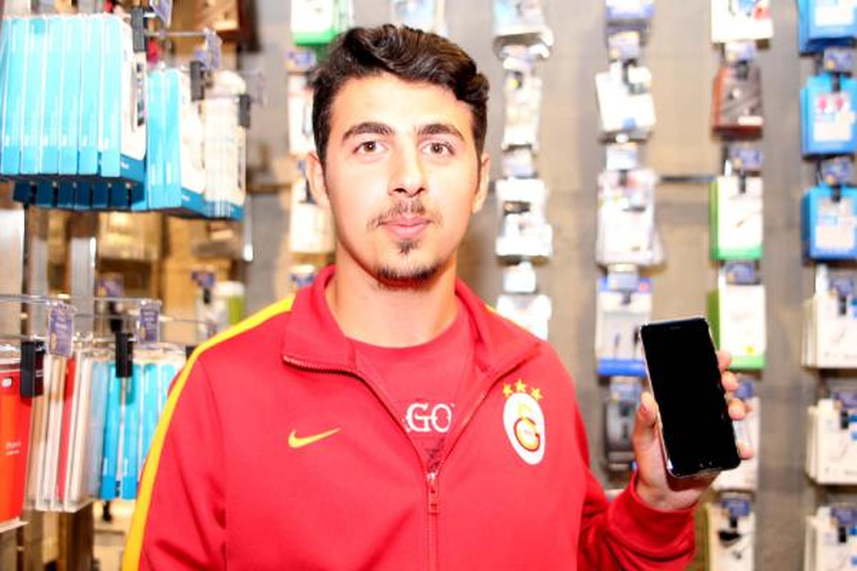 Iphone 6 ve Iphone 6 Plus İstanbul\'da Satışa Sunuldu