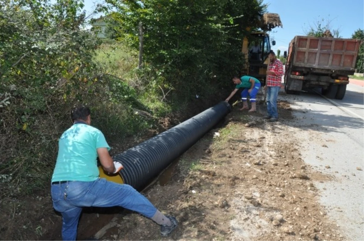 Kartepe\'de Yağmursuyu Hattı Çalışması