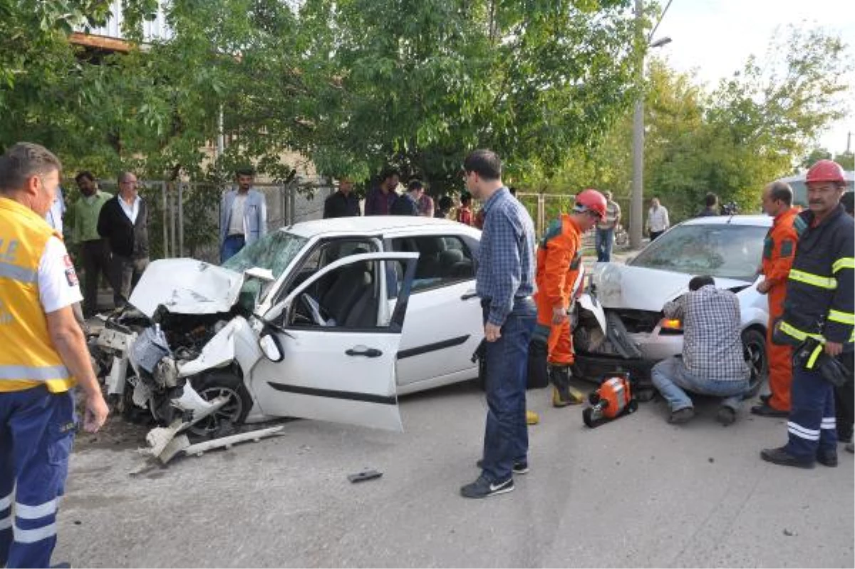 Kırıkkale\'de Zincirleme Kaza: 5 Yaralı