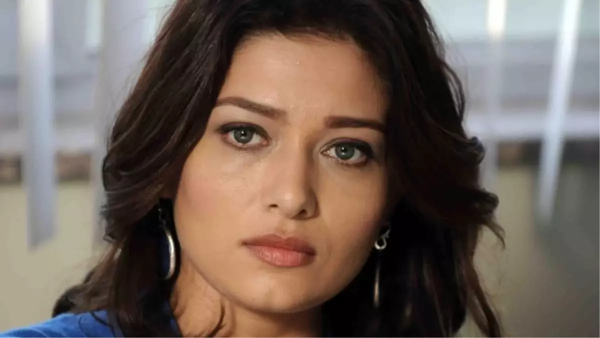 Nurgül Yeşilçay Yeni Bir Dizi ile Sil Baştan!