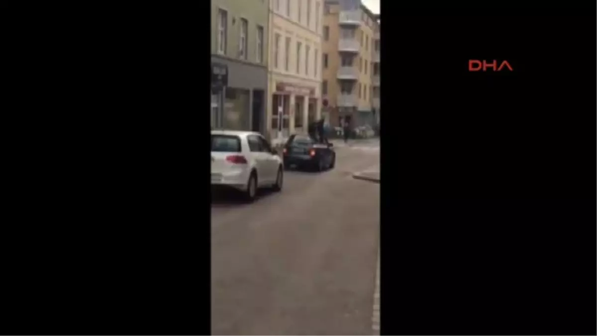 Oslo Sokaklarında Işid Bayrağı