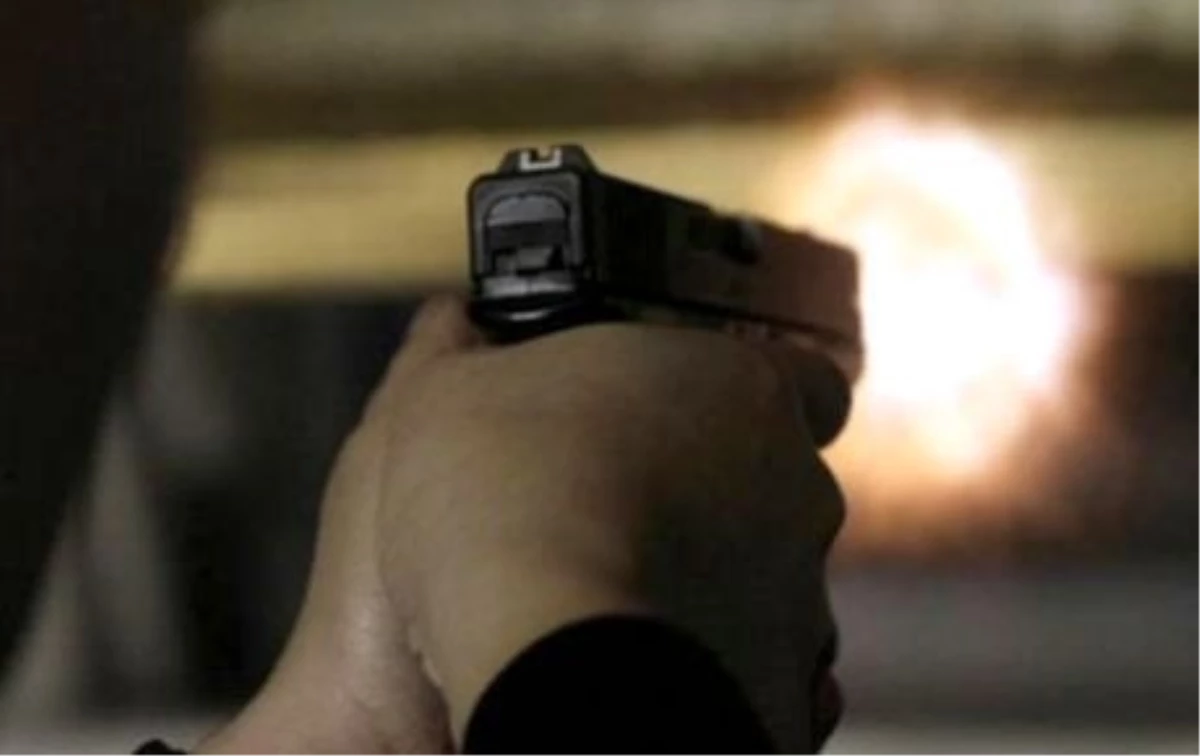 Şanlıurfa\'da Polis Memuru Silahla Yaralandı