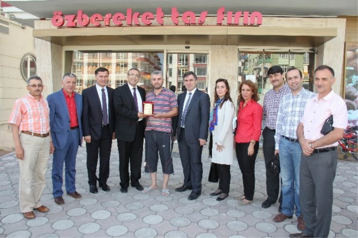 Türkçe İsim Kullanan İş Yerlerine Plaket