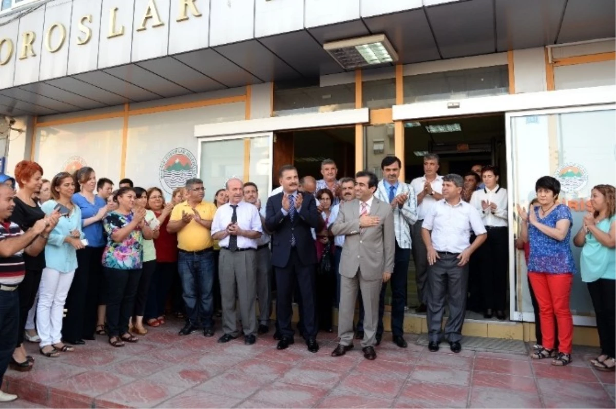 Vali Güzeloğlu Belediye Başkanlarına Veda Etti