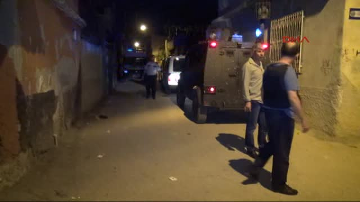 Adana\'da Bin Polisle Uyuşturucu Operasyonu