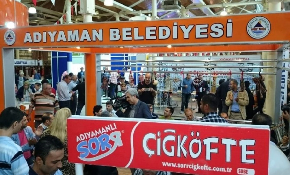 Adıyaman Belediyesi Standında Çiğköfte ve Harfane Coşkusu