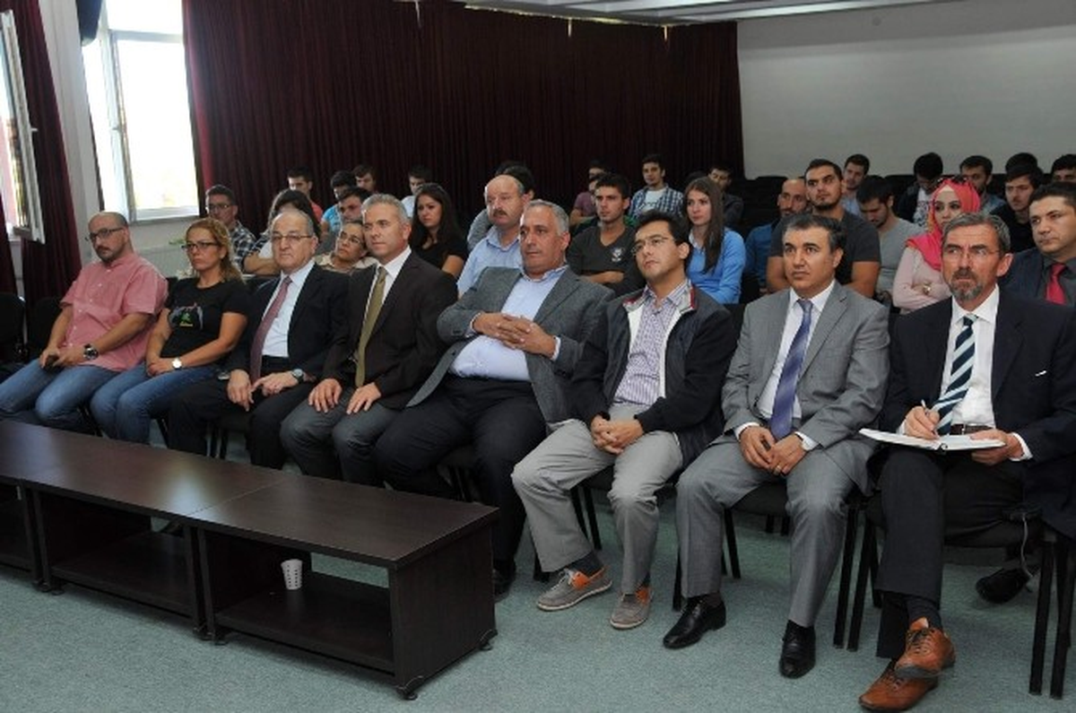 AKÜ Veteriner Fakültesi Öğrencilerine, İtalya\'da Staj İmkanı