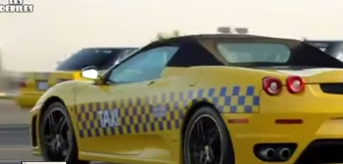 AVM'de Ferrari Taksi Sürprizi