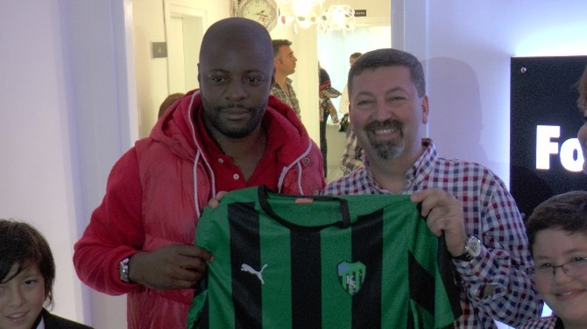Beşiktaşlı Eski Futbolcu Pascal Nouma\'dan Kocaelispor\'a Destek
