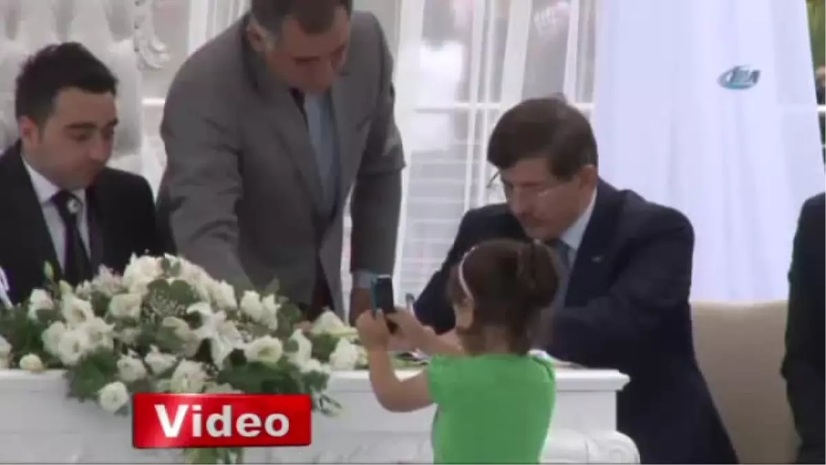 Davutoğlu, Musul Rehinesi Mesut Taşkıran'ın Düğün Törenine Katıldı