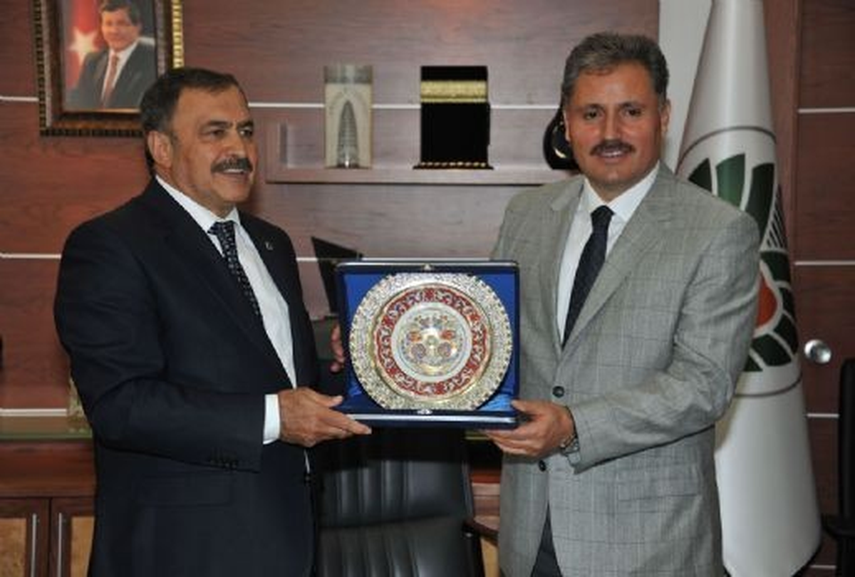 Bakan Eroğlu, Malatya Büyükşehir Belediyesini Ziyaret Etti