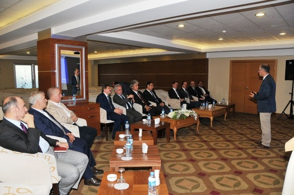 Erzincan Üniversitesi\'nde "Kamu İç Kontrol Standartları" Semineri
