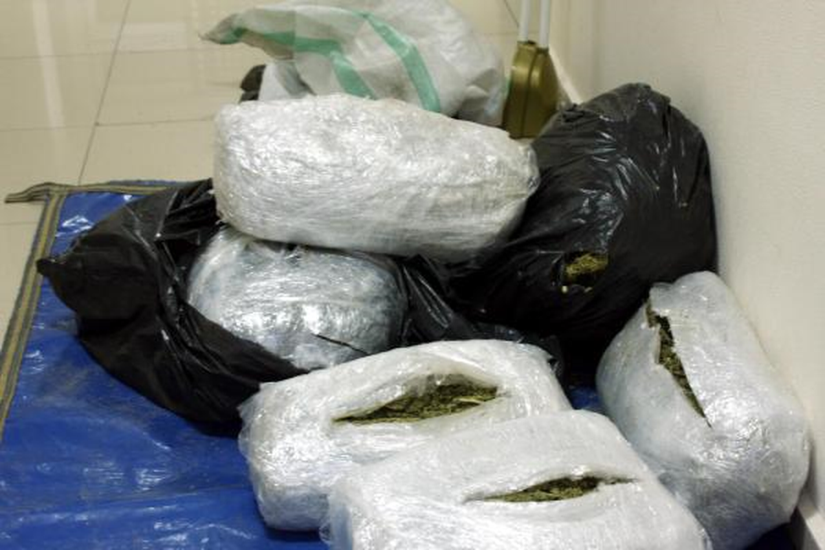 Evdeki 20 Kilo Esrara Tutuklama