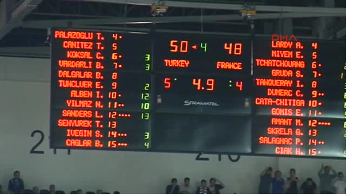 A Milli Kadın Basketbol Takımı, Fransa\'yı 50-48 Yendi