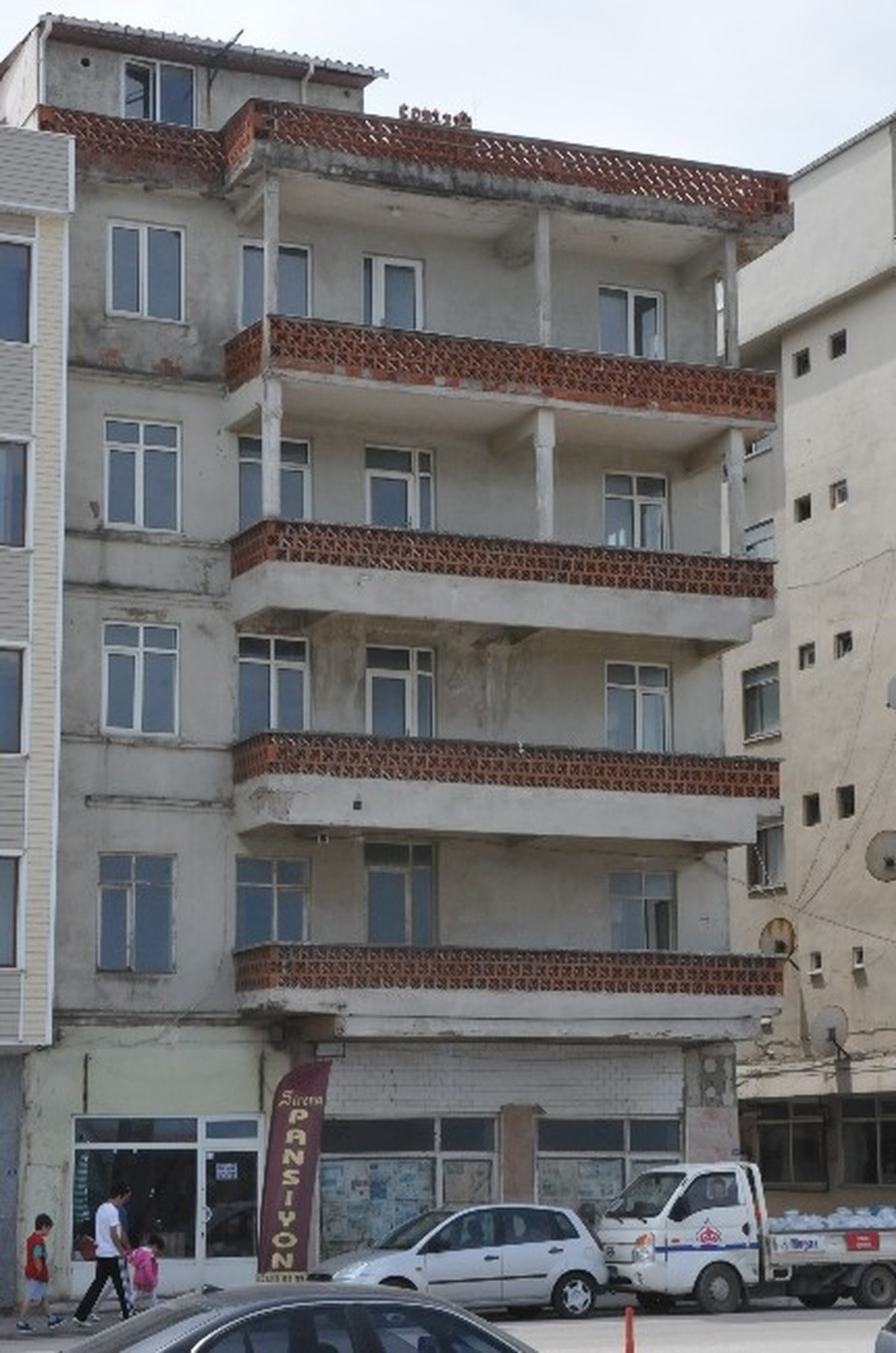 Kızılay\'a Bağışlanan 5 Katlı Bina Otel Olacak