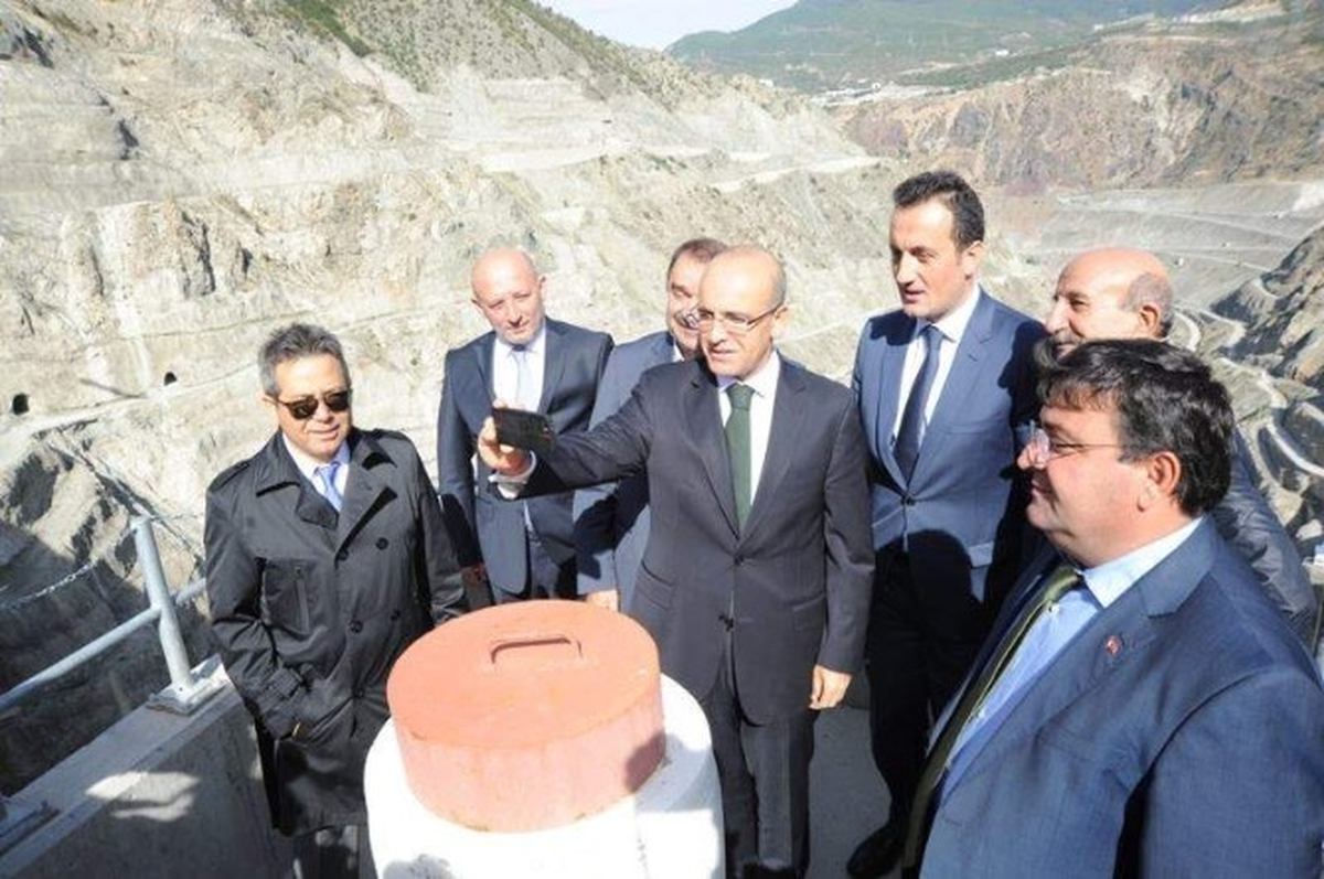 Maliye Bakanı Mehmet Şimşek Artvin\'de
