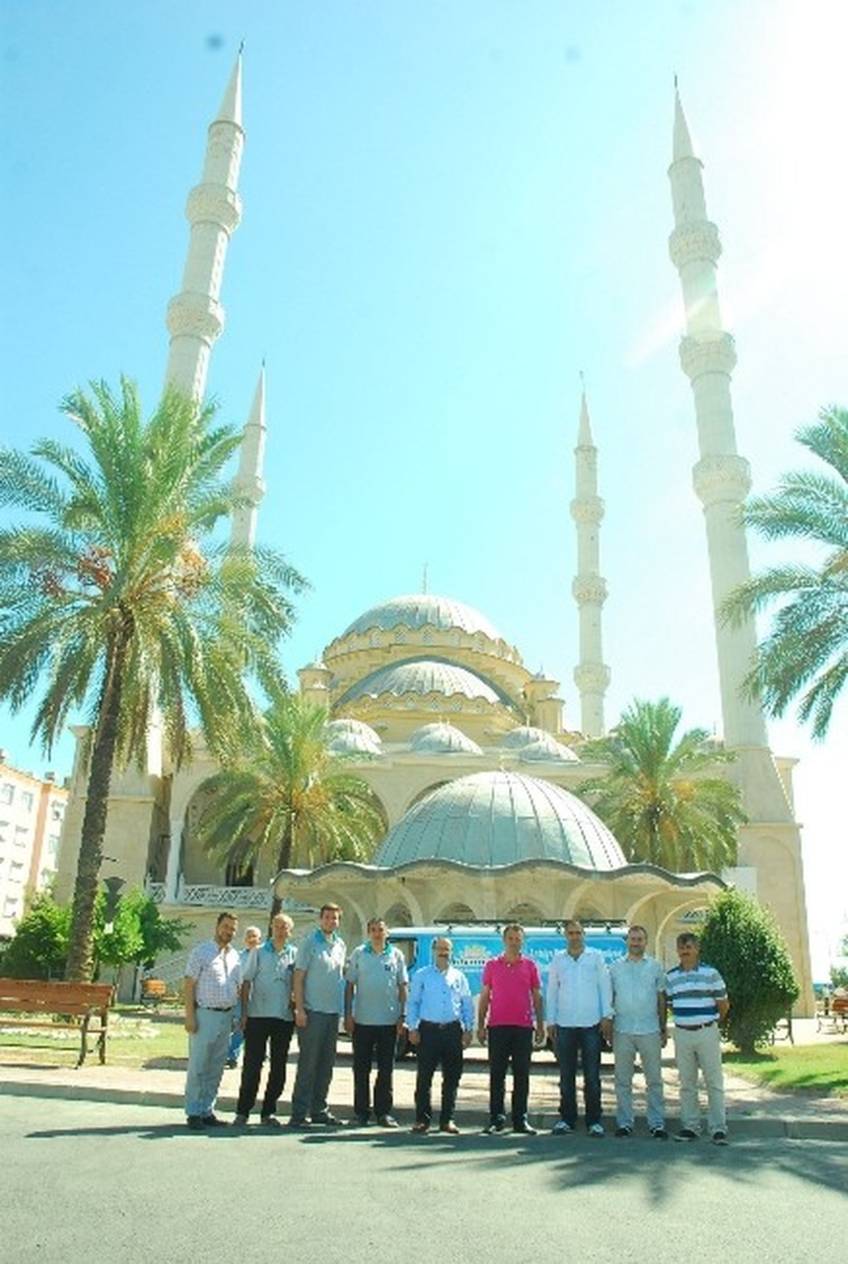Manavgat\'ta Camilerde Bayram Temizliği