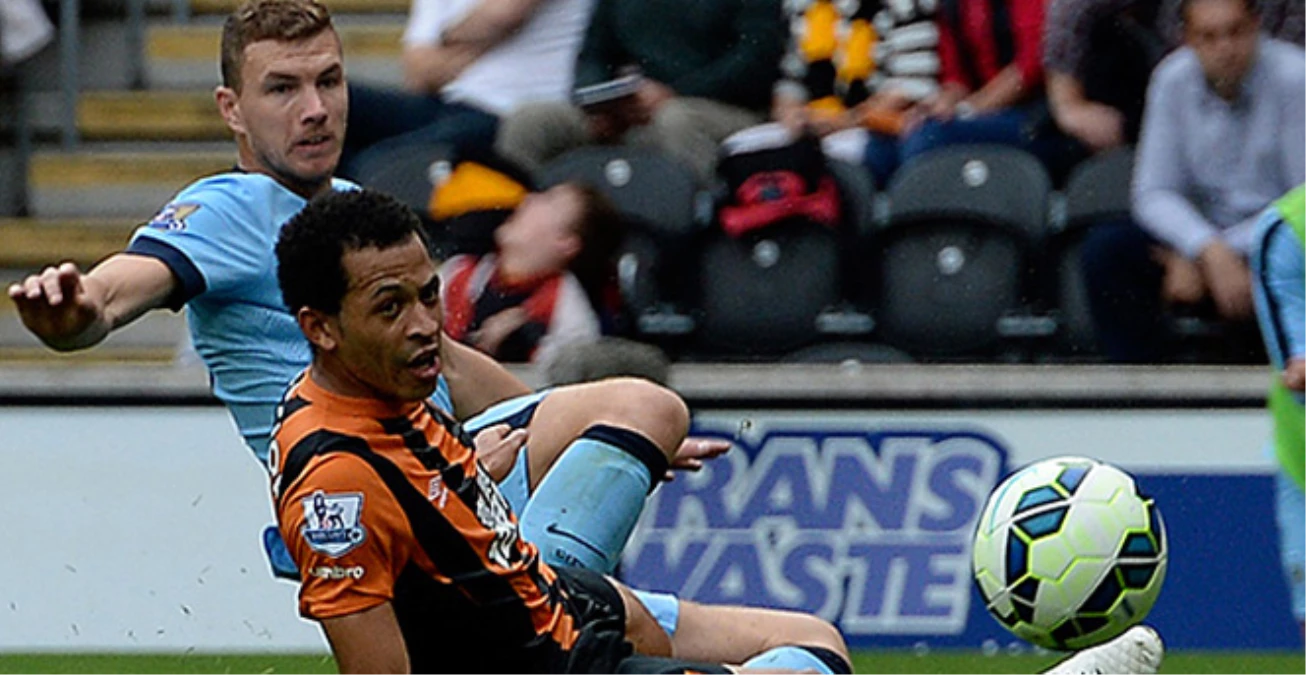 Manchester City, Hull City\'i 4-2 Yendi