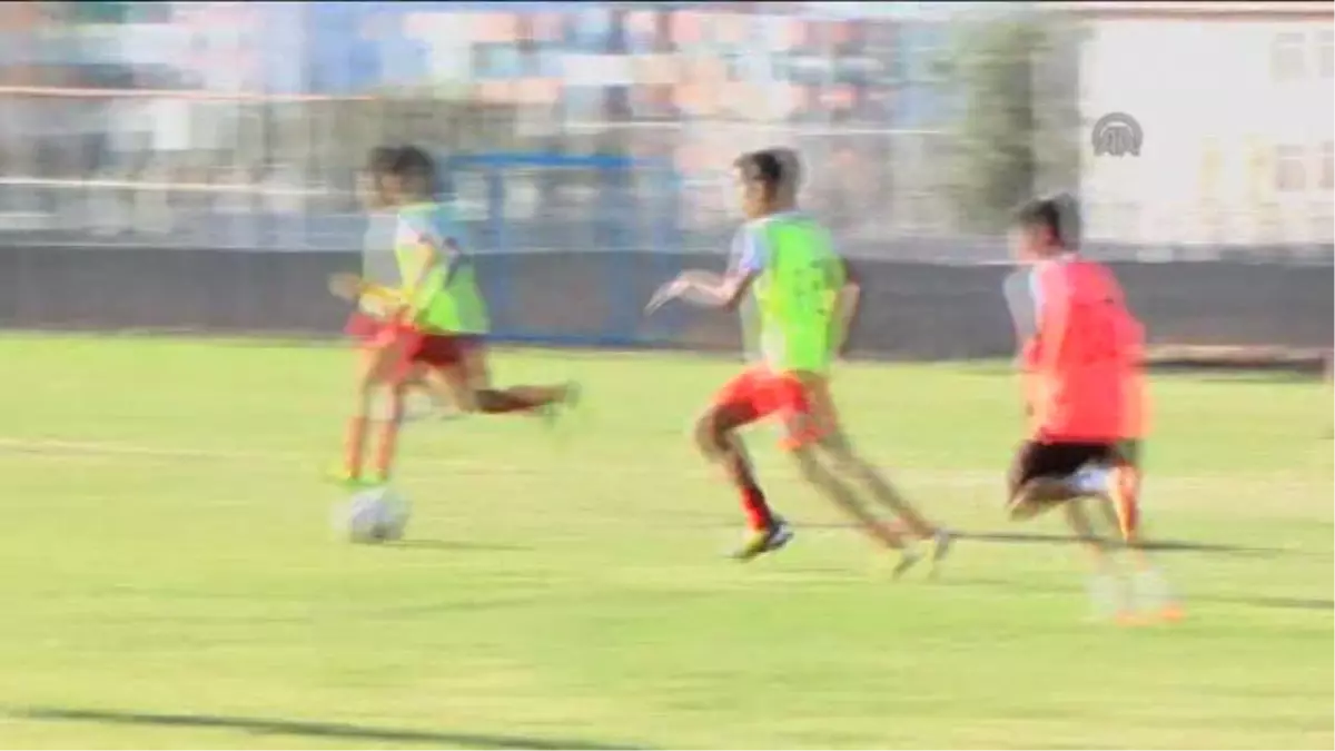 Silopi'de Futbol Milli Takım Seçmeleri Başladı