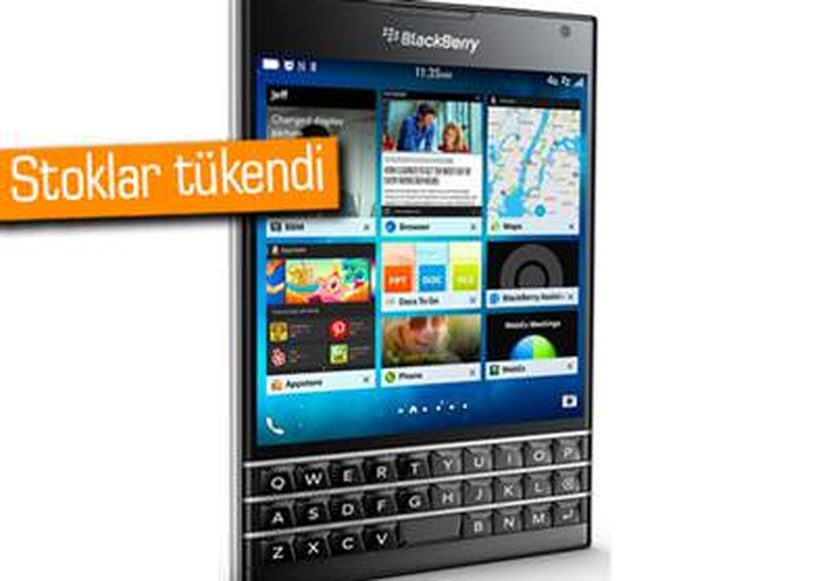 Şimdiden 200,000 Adet Blackberry Passport Satıldı