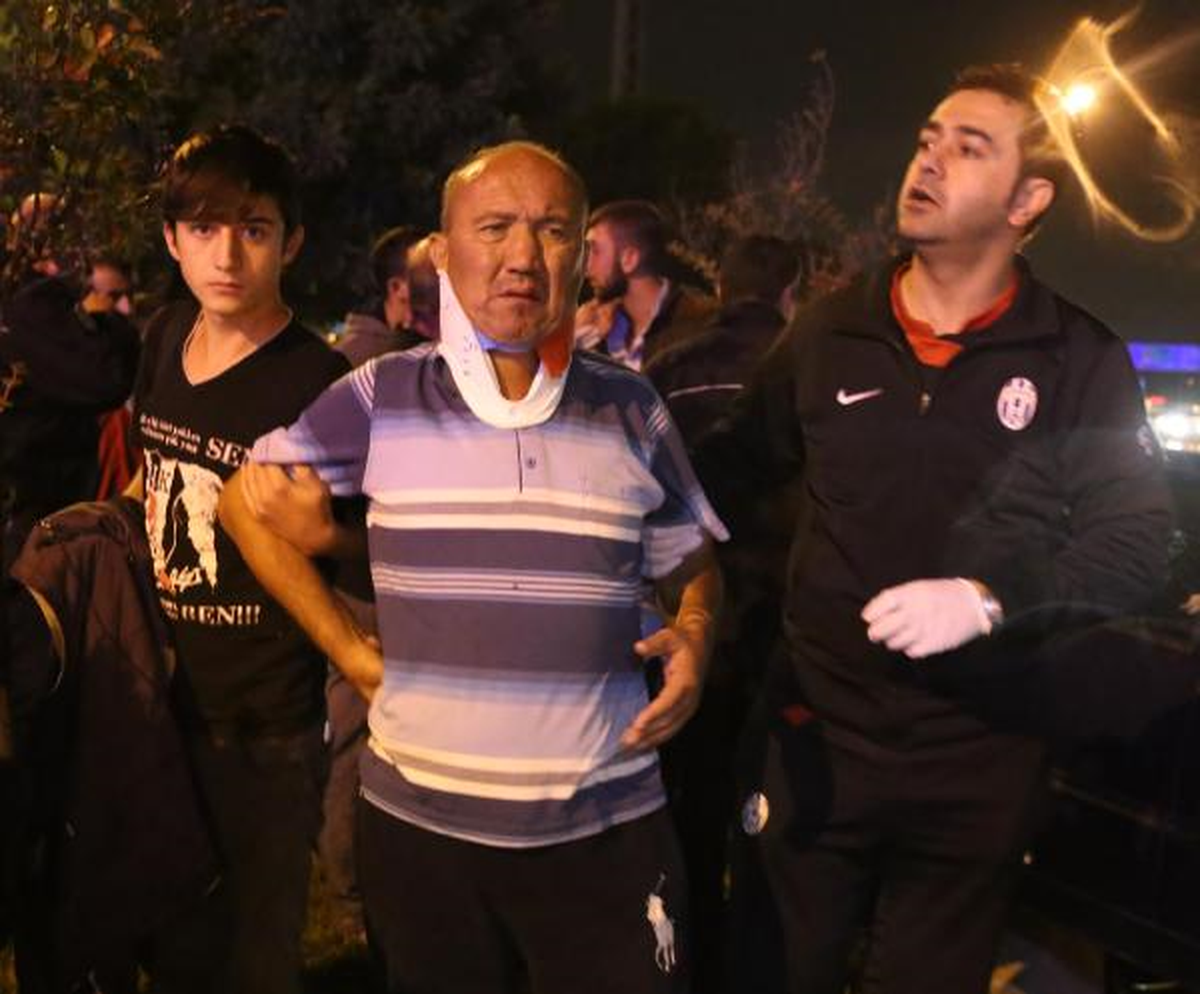Ters Yöne Giren Otomobil Kazaya Yol Açtı: 3 Yaralı